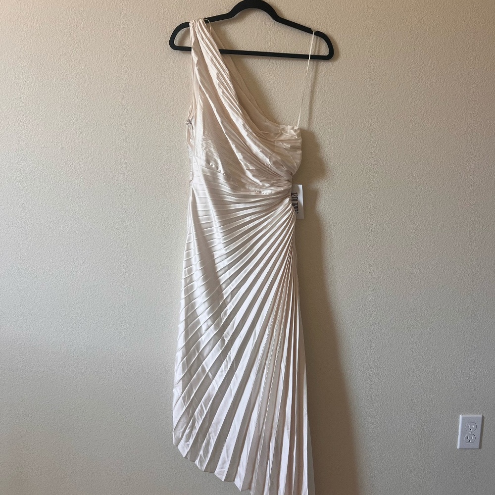 12th Tribe Elegant One-Shoulder cream Dress